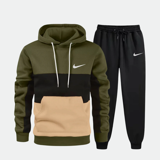 Lässiger Trainingsanzug mit Kapuze