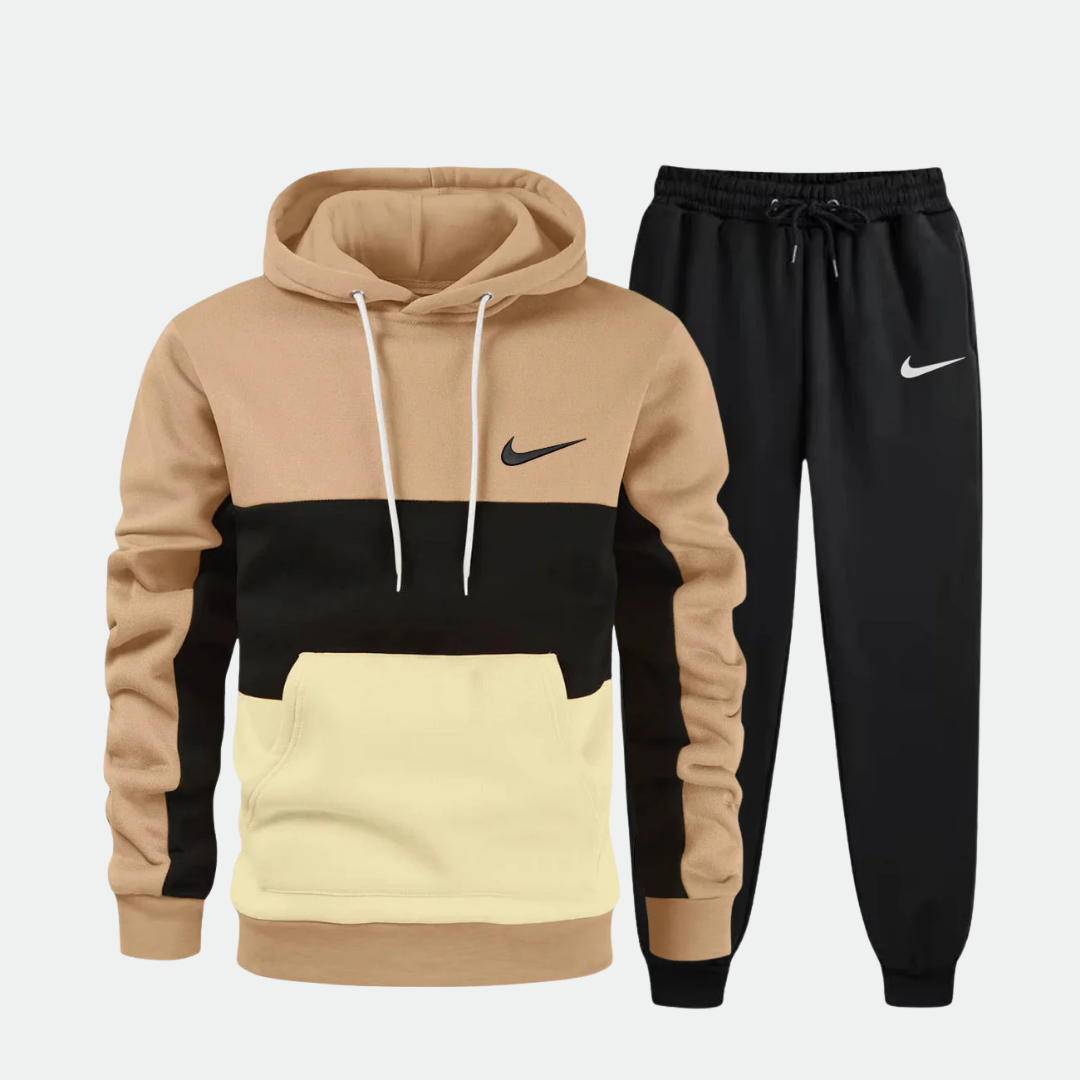 Lässiger Trainingsanzug mit Kapuze