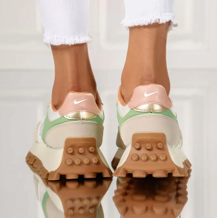 Turnschuhe für Frauen