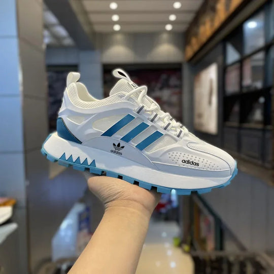 New casual sports shoes